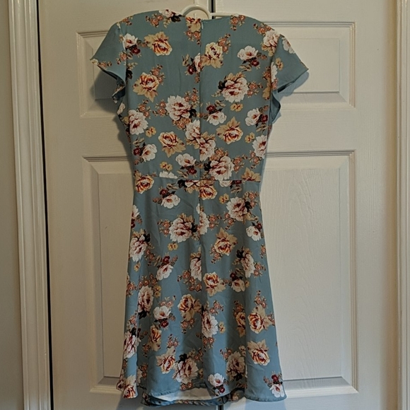 NWOT Design Lab Dress - Picture 2 of 3